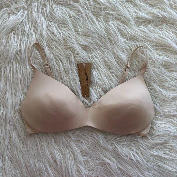 Skims Wireless Form Pushup Plunge Bra Sand Size 36C - Picture 2 of 7